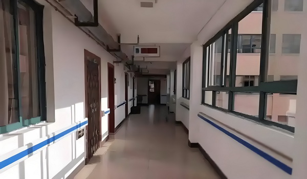 怎样可以办理深圳户口_《南京照相馆》很好，能爆！ 警报假之私孟某一己为了